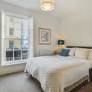 https://3-gainsborough-house.cardiffhotelswales.com